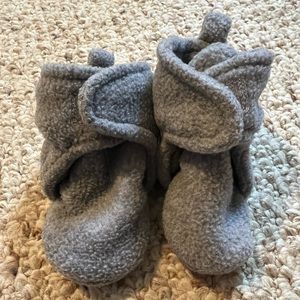 Fleece baby booties